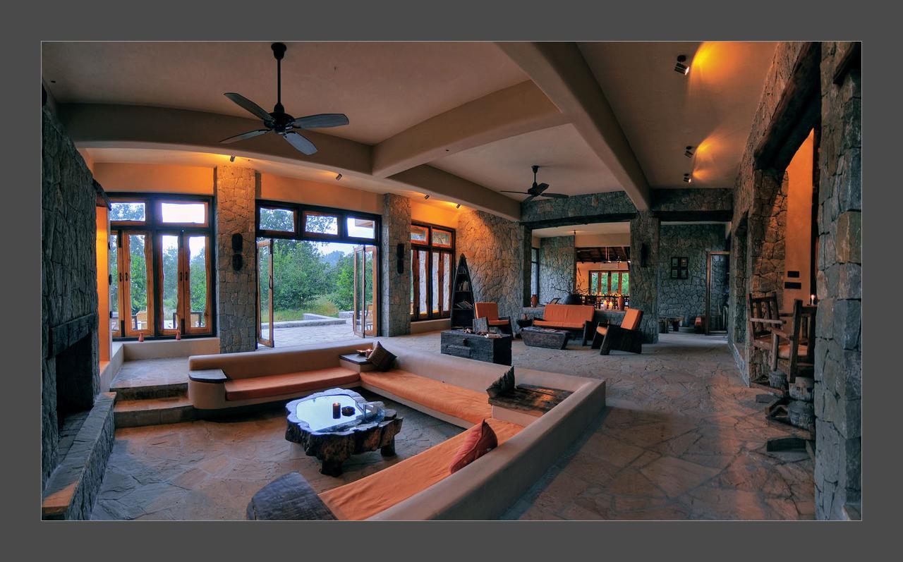 Kanha Earth Lodge Mandla Экстерьер фото