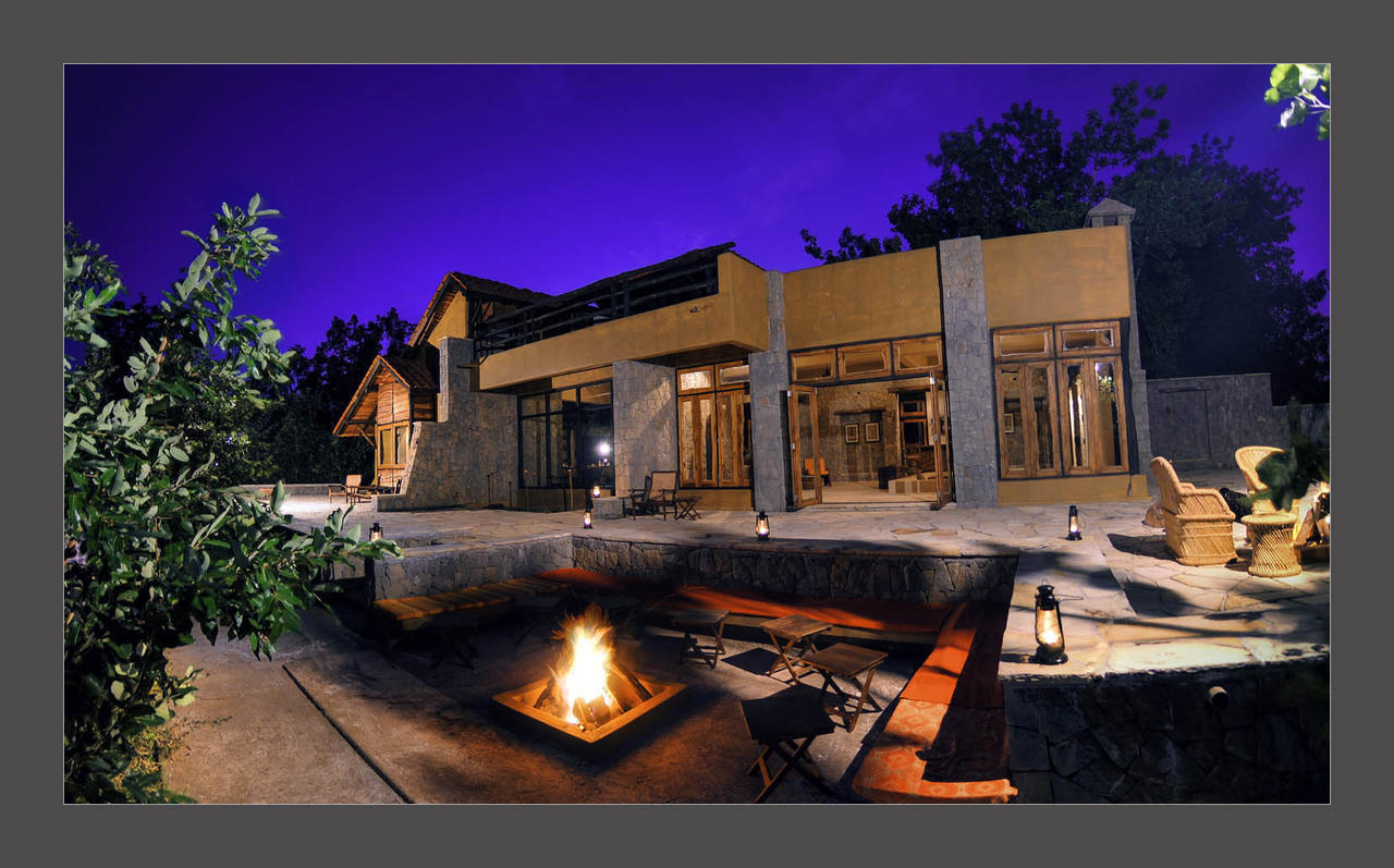 Kanha Earth Lodge Mandla Экстерьер фото