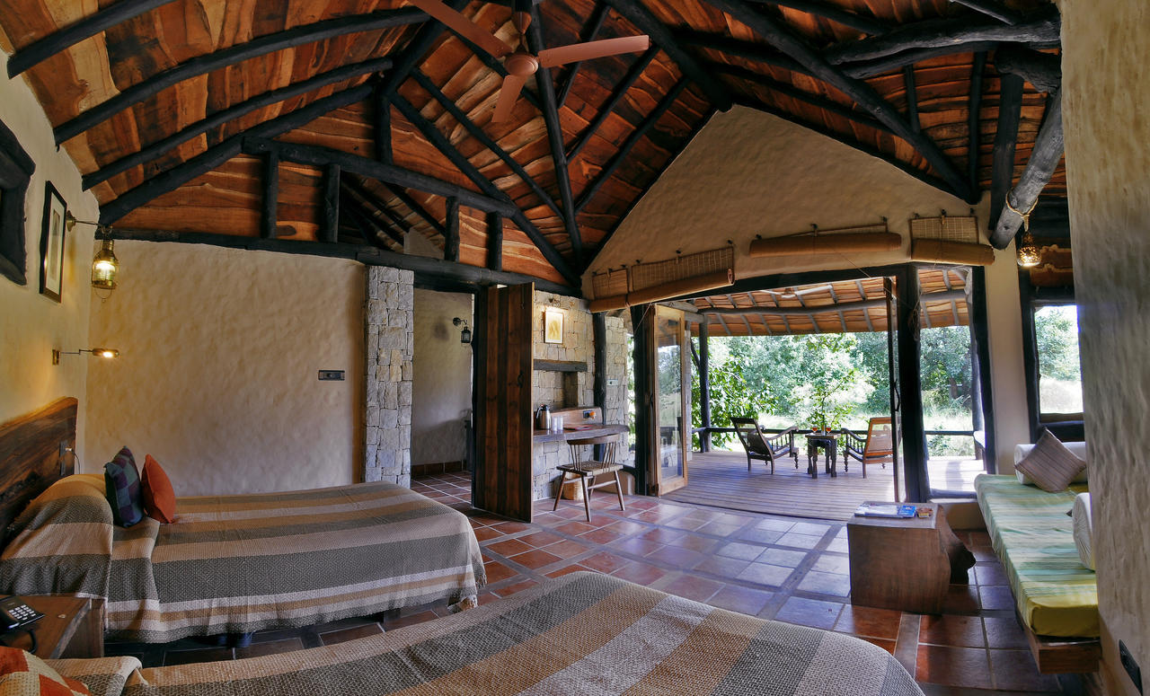 Kanha Earth Lodge Mandla Экстерьер фото